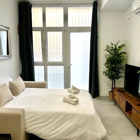 Urban Escape Comfort Meets Luxury, 4 Ppl * Valencia