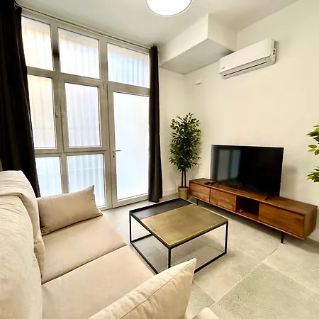 Apartment Urban Escape Comfort Meets Luxury, 4 Ppl
