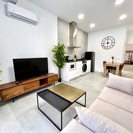 Urban Escape Comfort Meets Luxury, 4 Ppl Apartment *