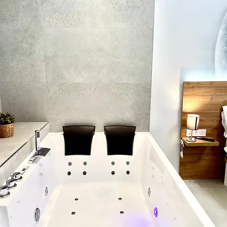 Urban Escape Comfort Meets Luxury, 4 Ppl Apartment *