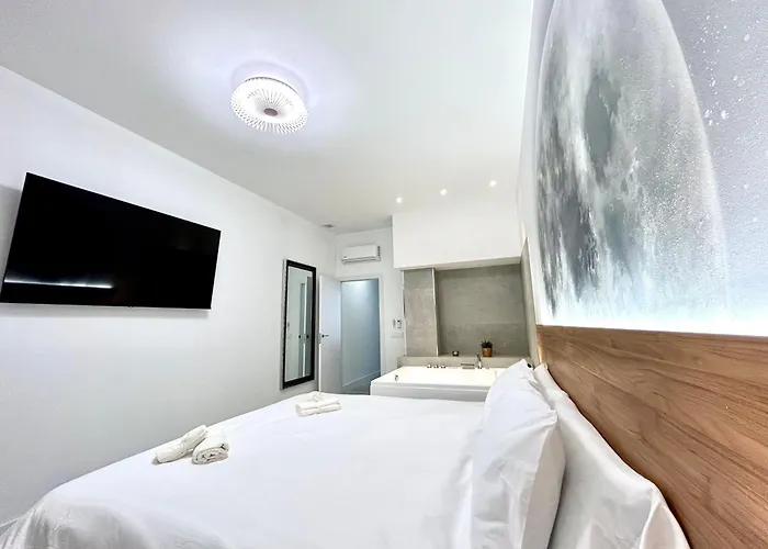 Urban Escape Comfort Meets Luxury, 4 Ppl Апартаменты