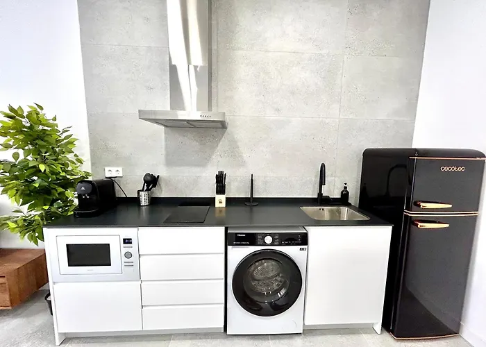 Urban Escape Comfort Meets Luxury, 4 Ppl Апартаменты