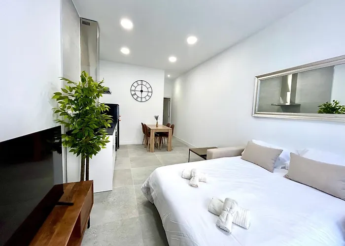 Апартаменты Urban Escape Comfort Meets Luxury, 4 Ppl Валенсия
