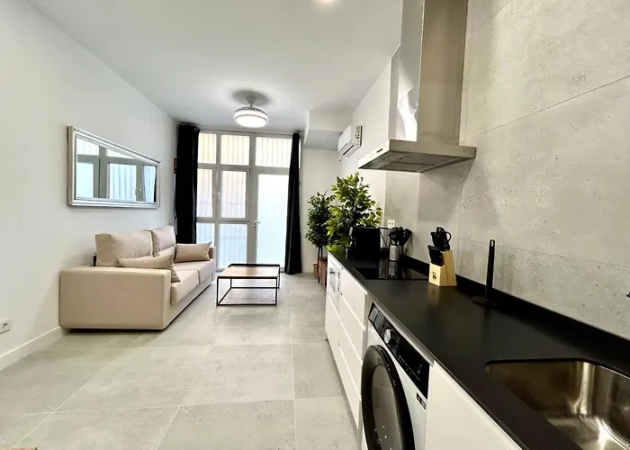 Urban Escape Comfort Meets Luxury, 4 Ppl Валенсия
